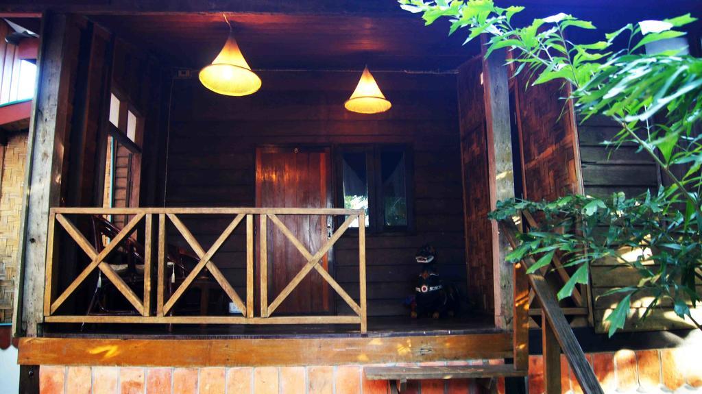 Mut Mee Garden Guest House Нонгкхай Екстер'єр фото