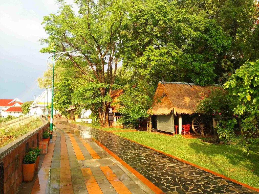 Mut Mee Garden Guest House Нонгкхай Екстер'єр фото